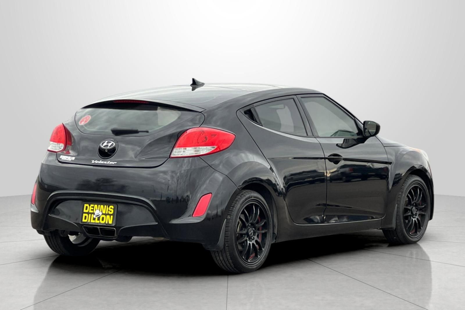 Used 2014 Hyundai Veloster w/ Style Package 02 video 4