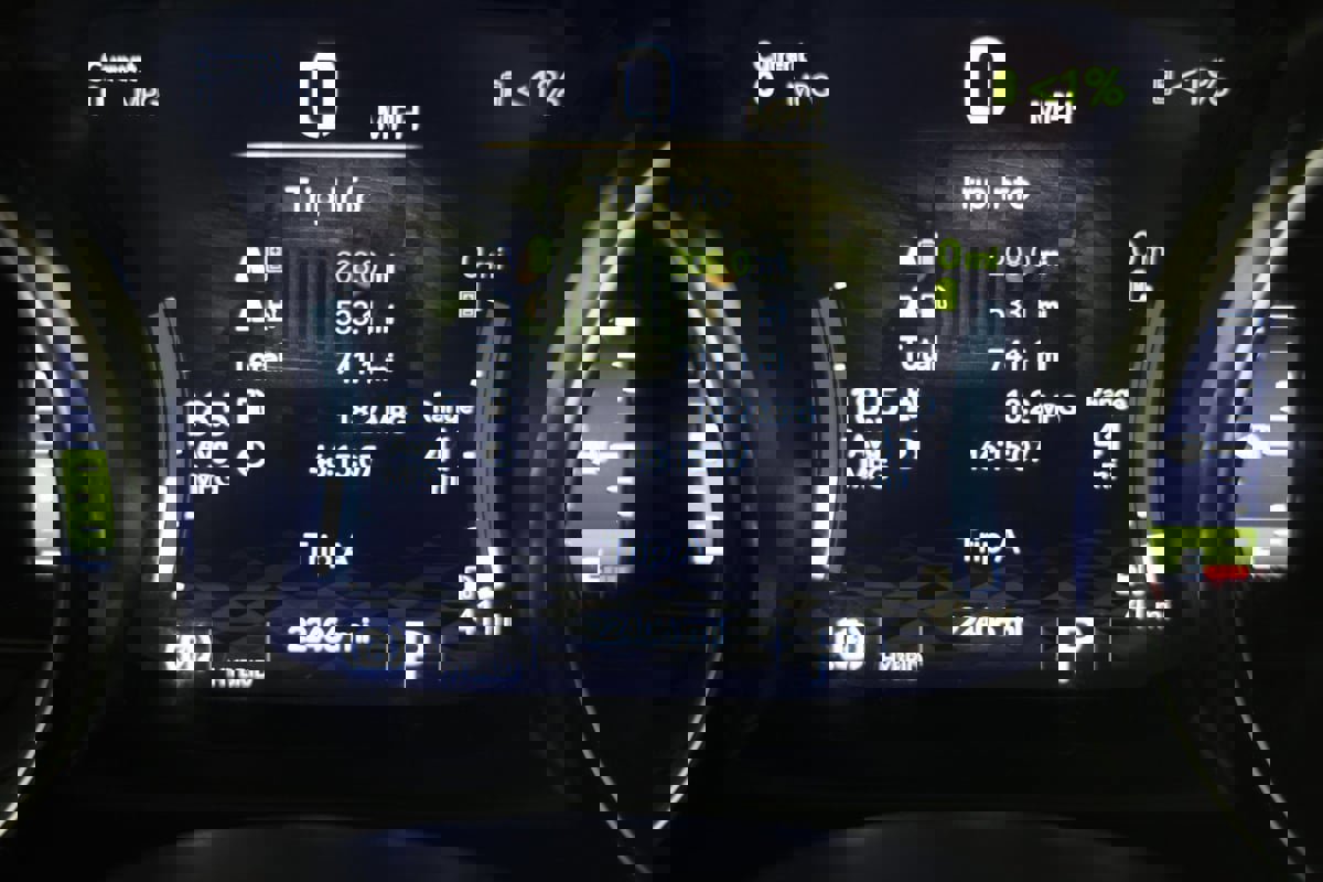 Used 2022 Jeep Wrangler Unlimited Rubicon 4xe w/ Safety Group image 11