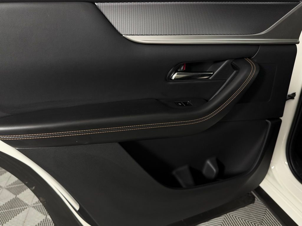 Used 2025 MAZDA CX-90 Plug-In Hybrid w/ Premium Plus image 29