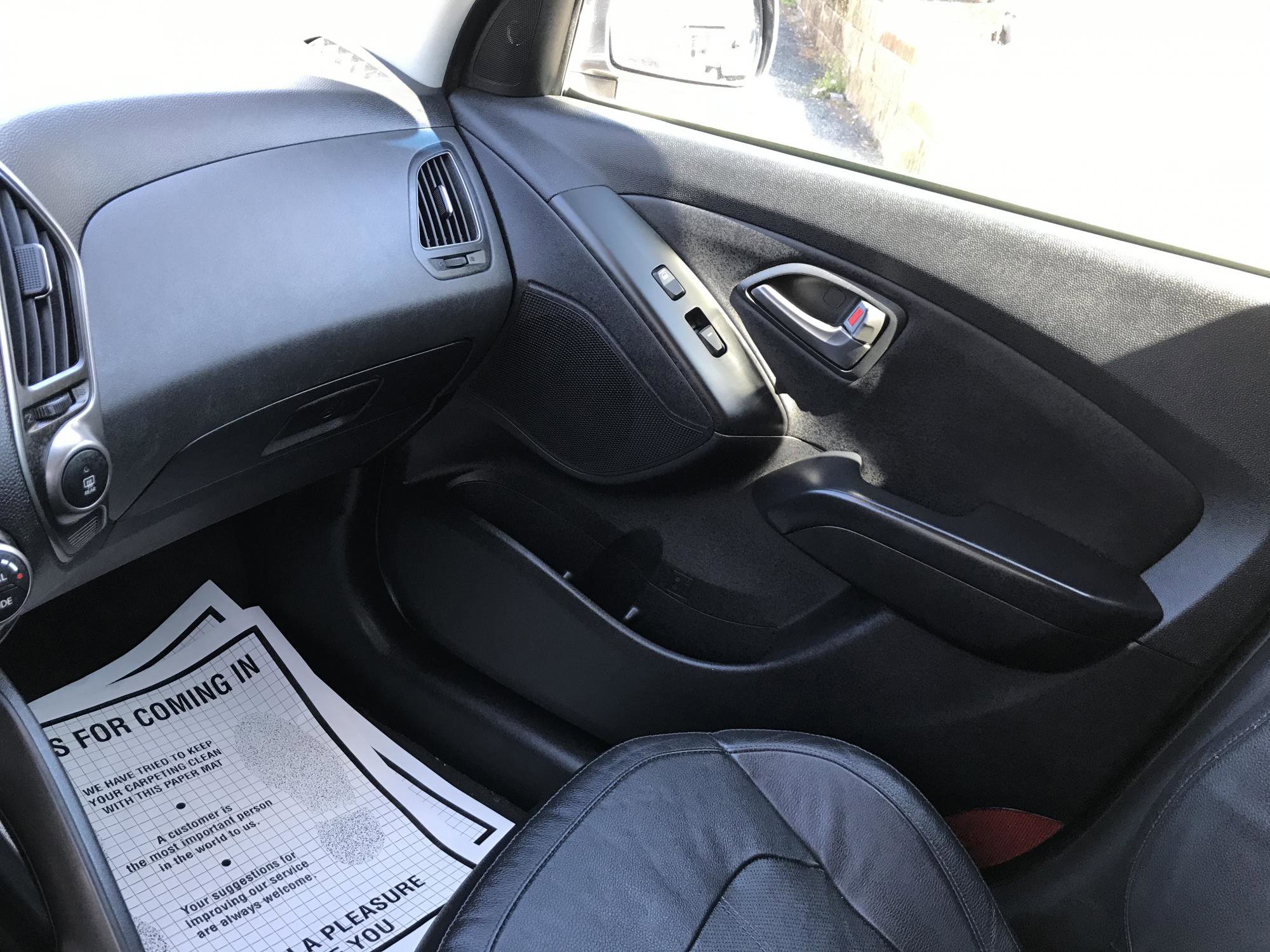 Used 2015 Hyundai Tucson Limited w/ Option Group 03 image 18