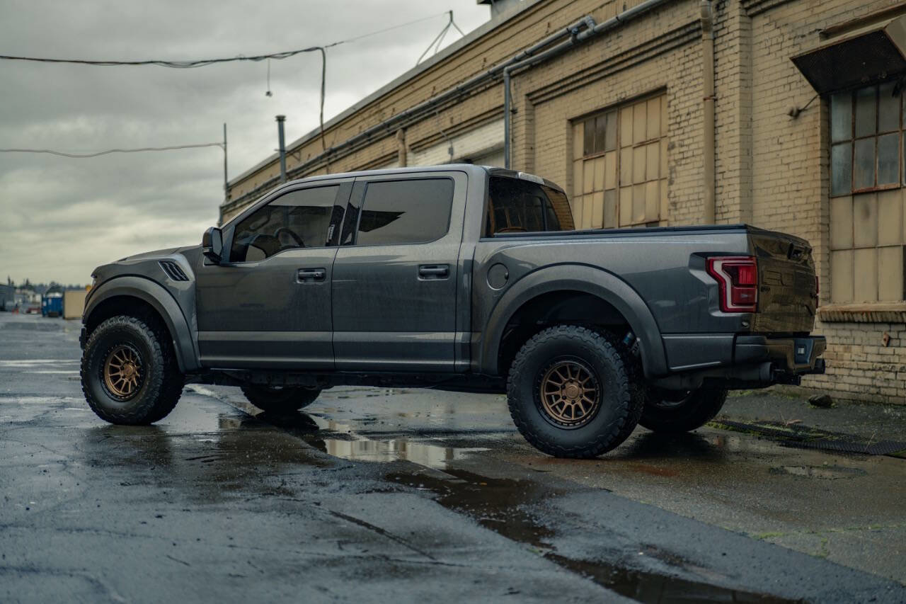 Used 2017 Ford F150 Raptor w/ Equipment Group 802A Luxury image 11