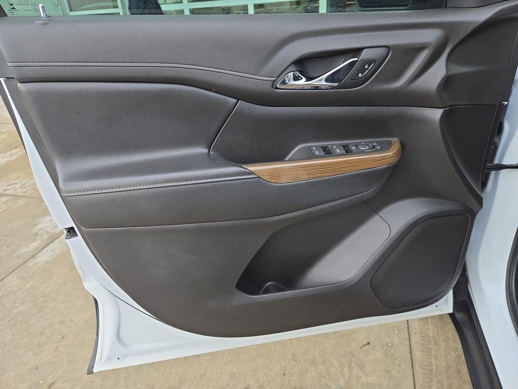 Used 2019 GMC Acadia SLE image 12