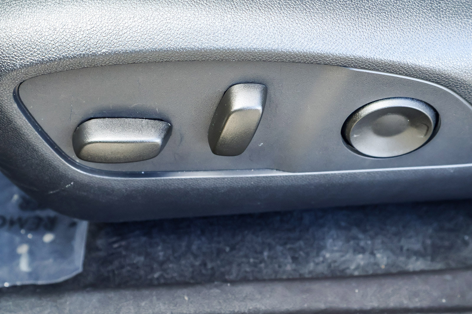 Used 2025 Chevrolet Equinox EV LT w/ Convenience Package II image 13