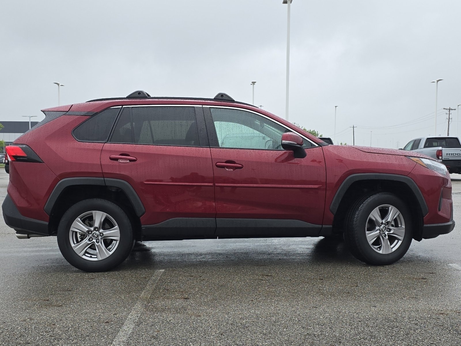 Used 2023 Toyota RAV4 XLE AWD/4WD image 18