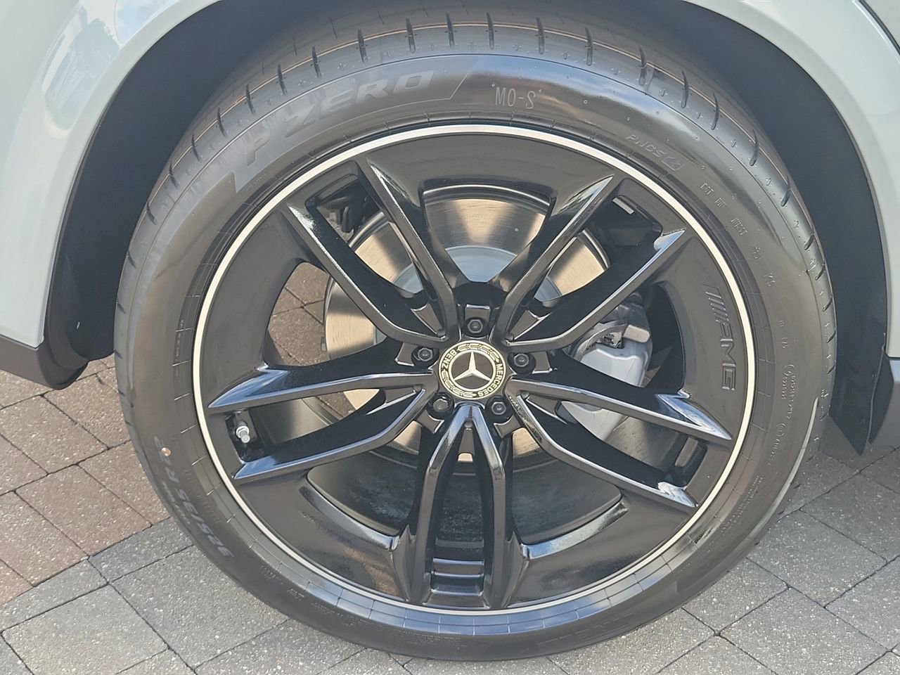 New 2026 Mercedes-Benz GLE 580 4MATIC image 7