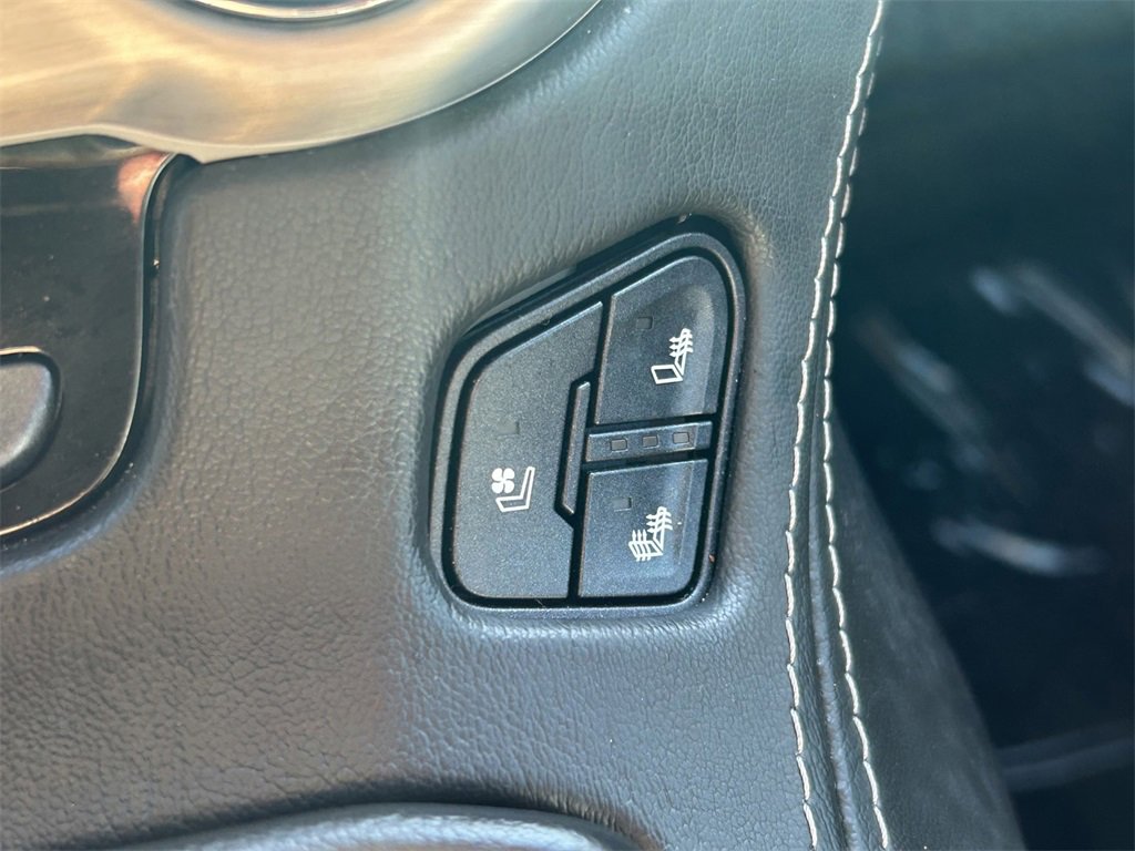 Used 2019 GMC Yukon Denali w/ Denali Ultimate Package image 39