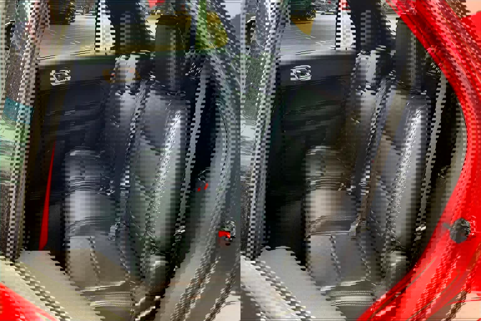 Used 2015 Ford Explorer XLT w/ Equipment Group 202B image 20