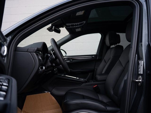 New 2026 Porsche Macan image 17