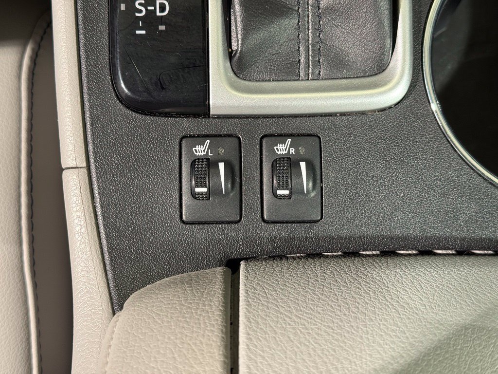 Certified 2019 Toyota Highlander XLE AWD/4WD image 31