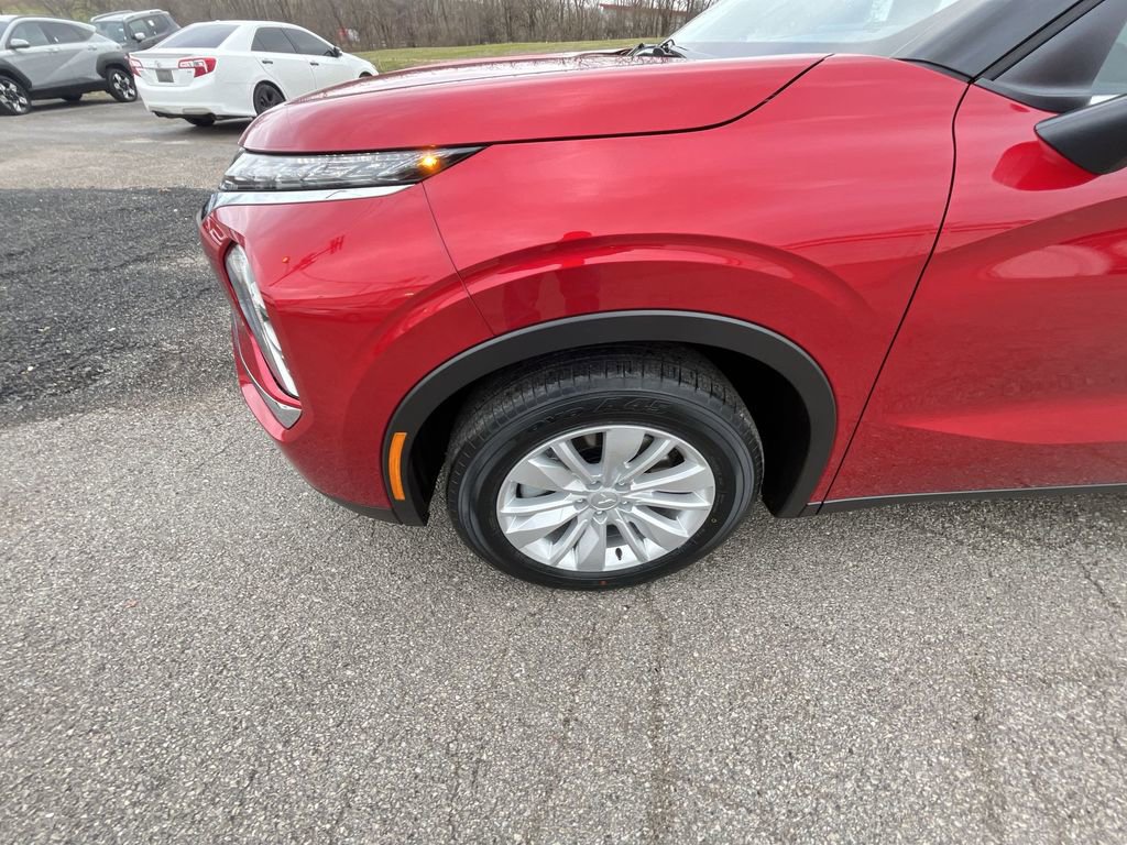 New 2026 Mitsubishi Outlander ES image 10