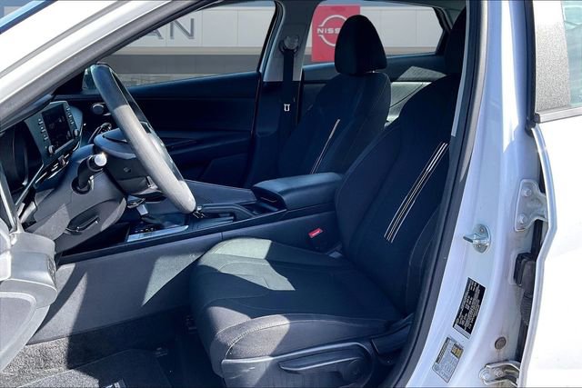 Used 2023 Hyundai Elantra SEL image 18