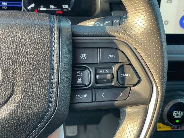 Used 2025 Toyota 4Runner Trailhunter AWD/4WD image 17