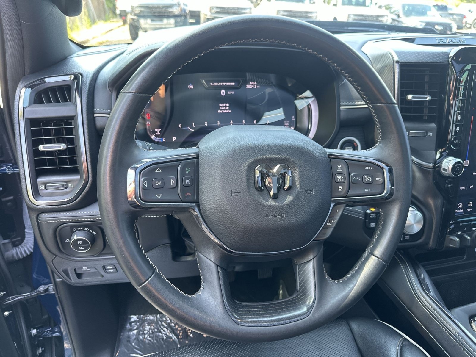 Used 2024 RAM 1500 Limited AWD/4WD image 17