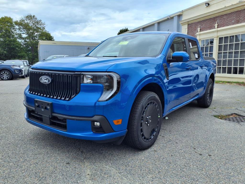 New 2025 Ford Maverick Lobo