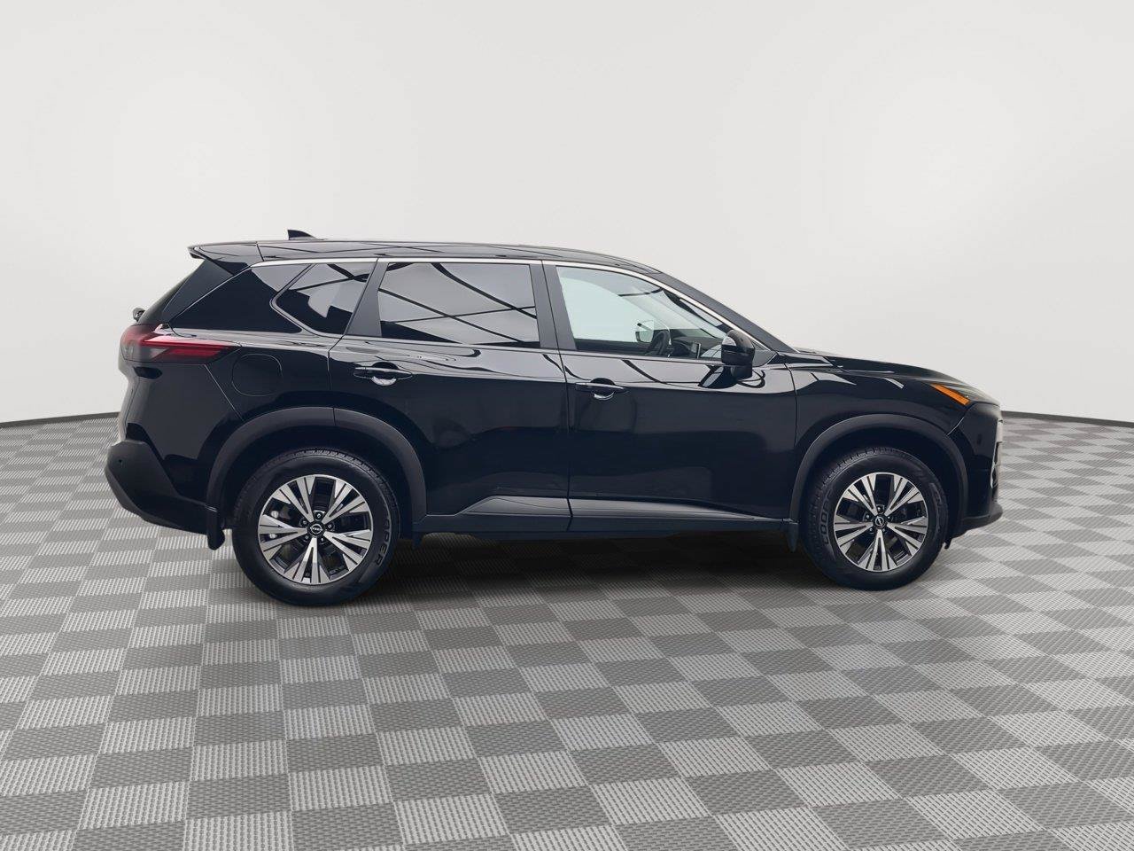 Used 2023 Nissan Rogue SV AWD/4WD image 34