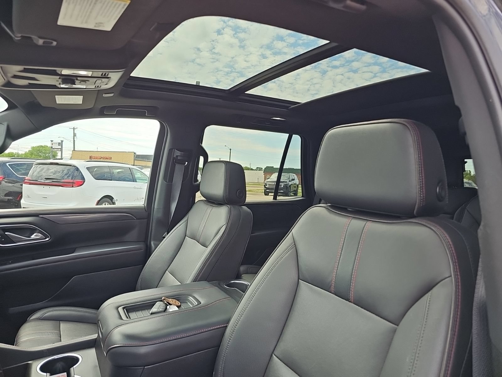 Used 2024 Chevrolet Tahoe RST w/ Luxury Package AWD/4WD image 10