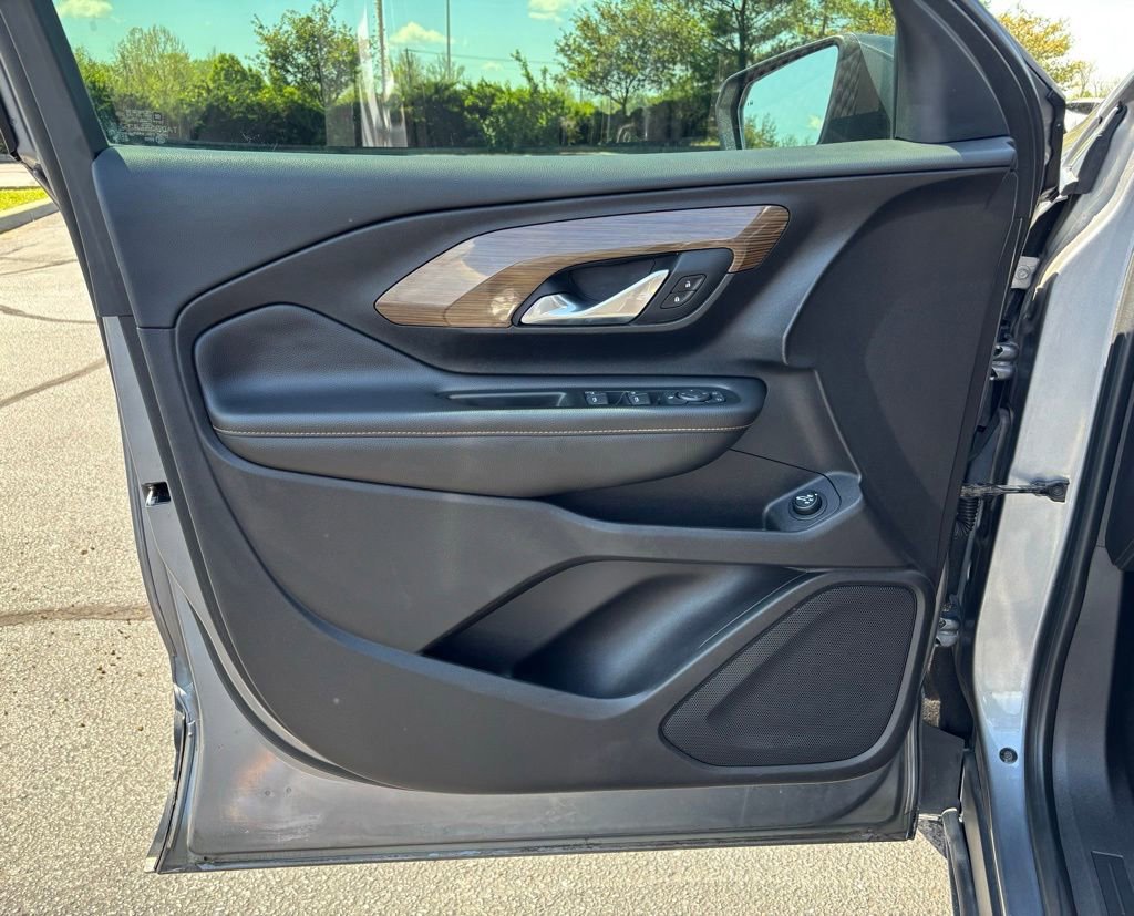 Used 2018 GMC Terrain SLE w/ Driver Convenience Package FWD image 14