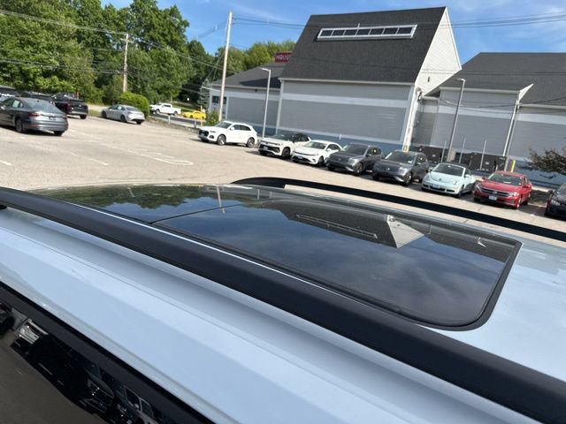New 2026 Volkswagen Atlas Peak Edition AWD/4WD image 10