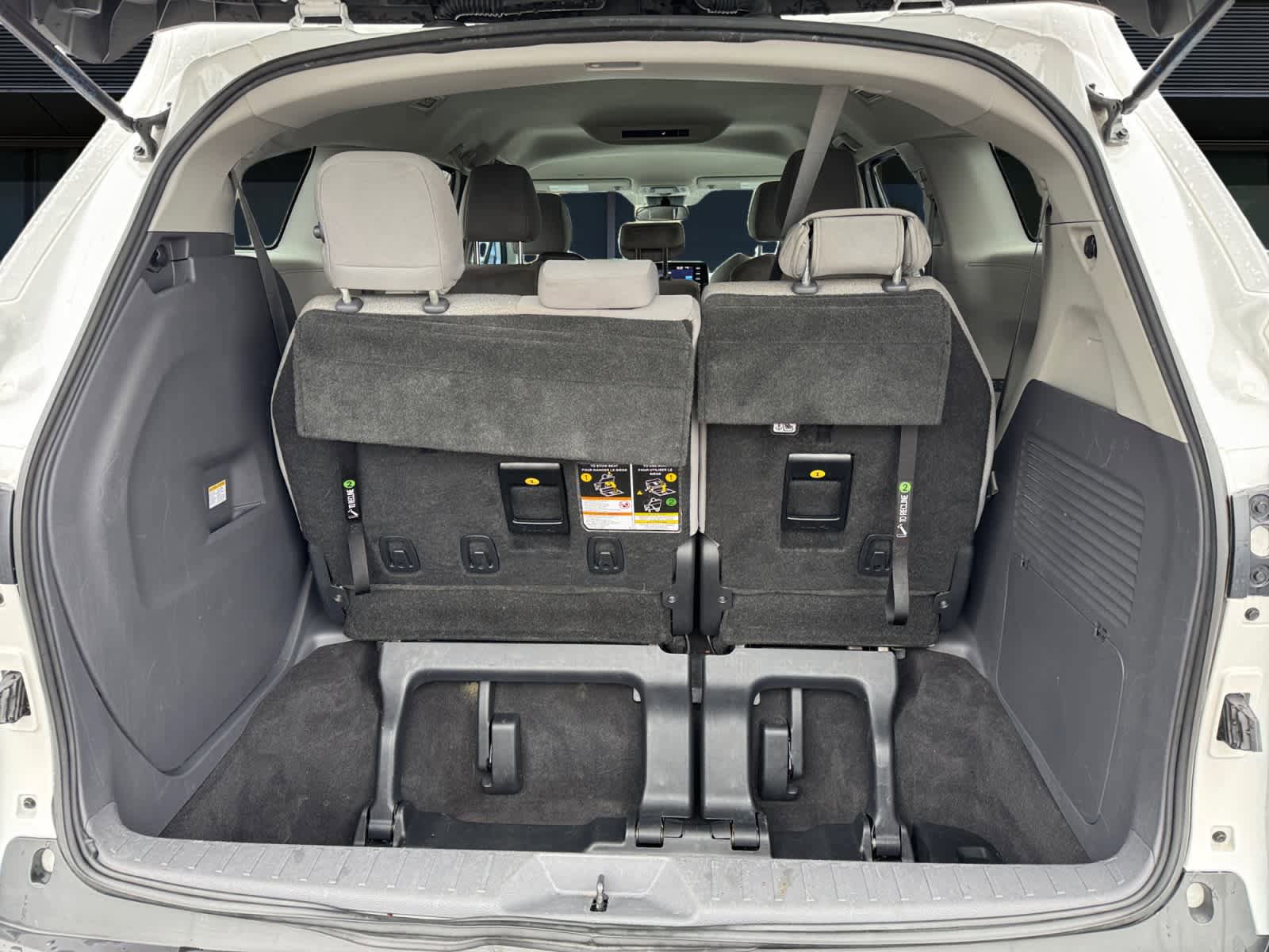 Used 2021 Toyota Sienna LE FWD image 10