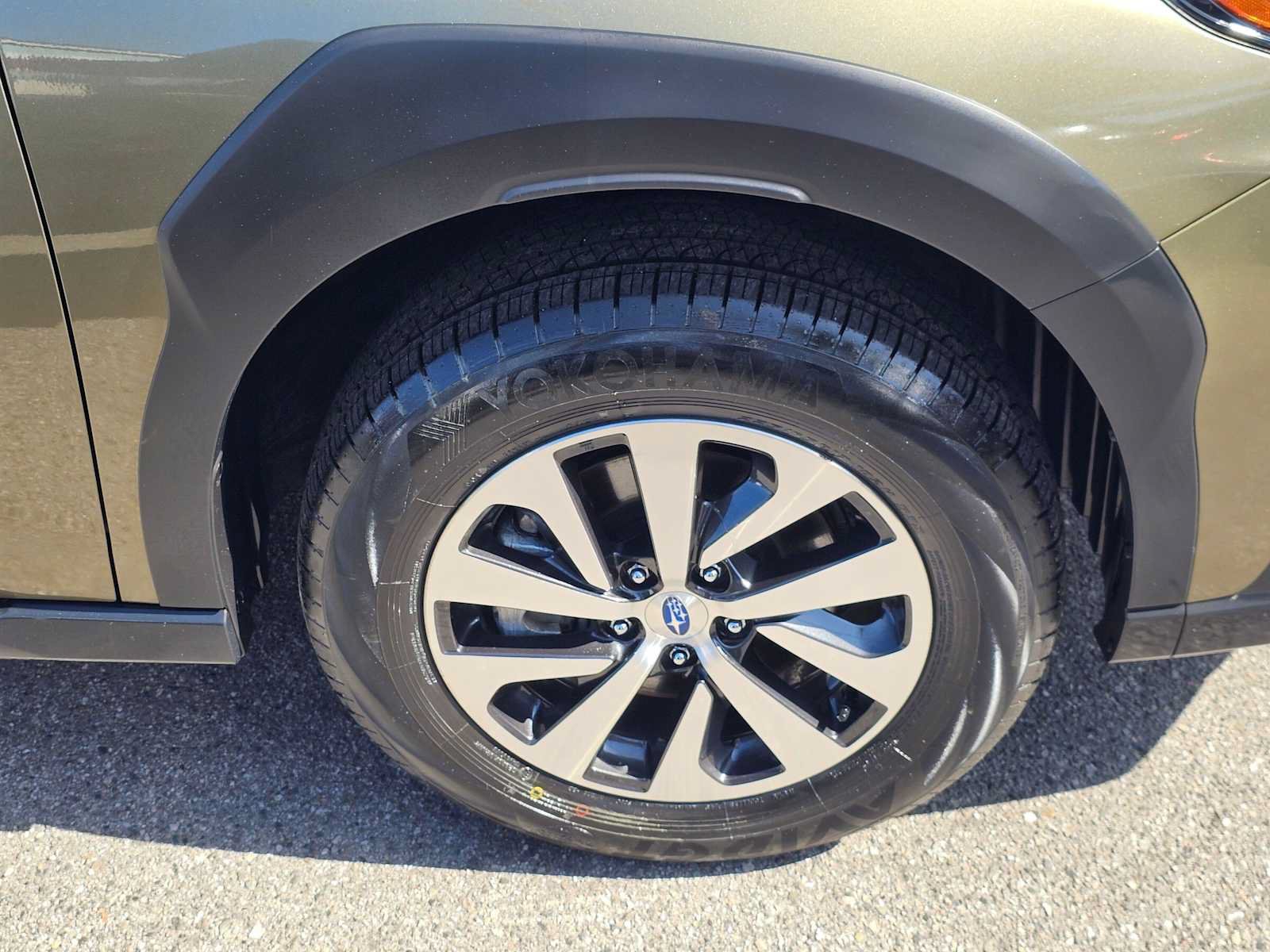 Certified 2024 Subaru Outback Premium AWD/4WD image 9