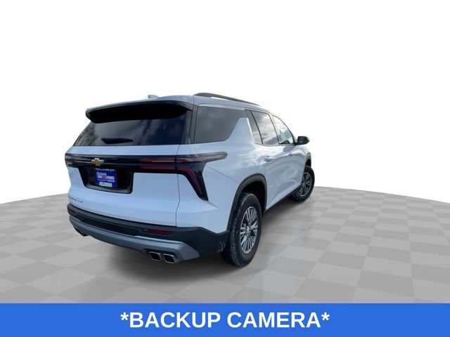 Used 2025 Chevrolet Traverse LT image 9