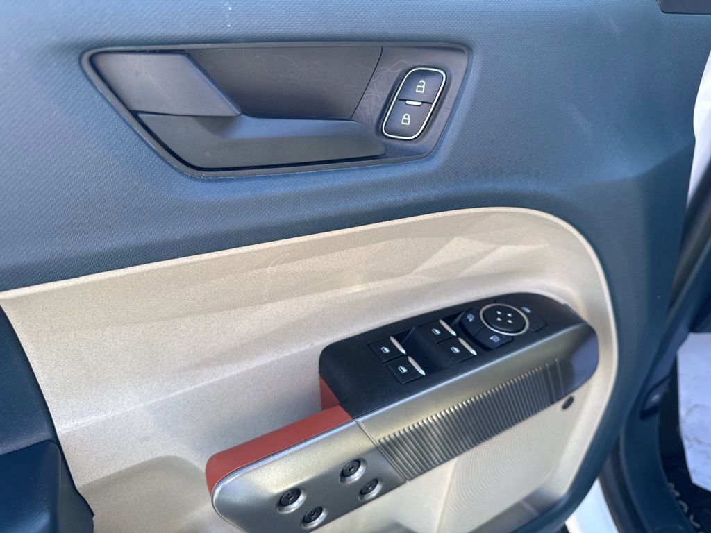 Used 2025 Ford Maverick Lariat AWD/4WD image 15
