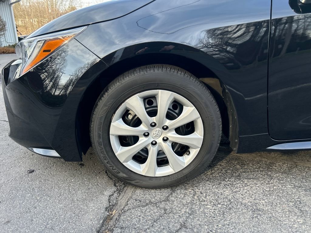 Used 2024 Toyota Corolla LE image 30