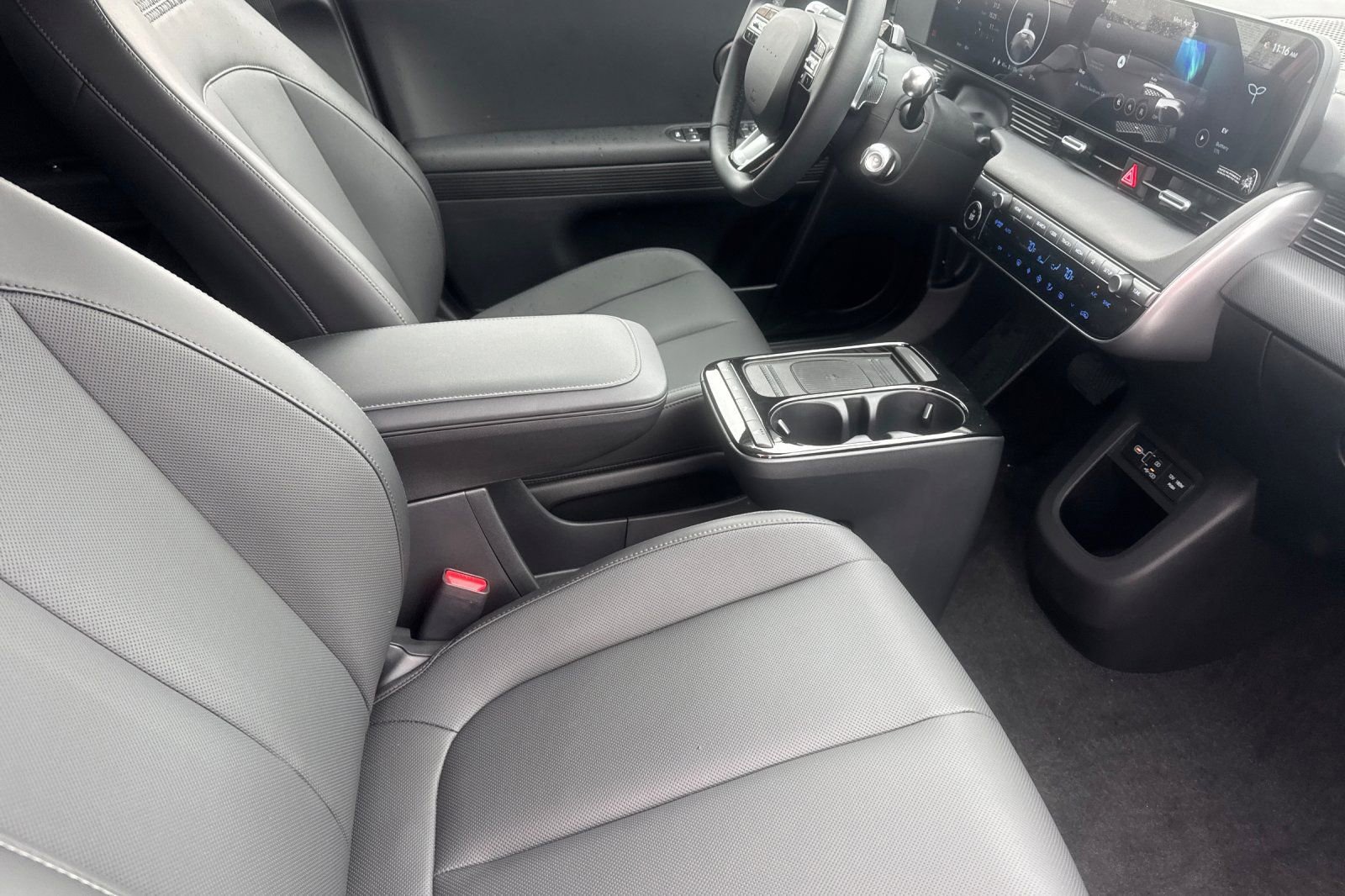 New 2026 Hyundai Ioniq 5 SEL AWD/4WD image 16