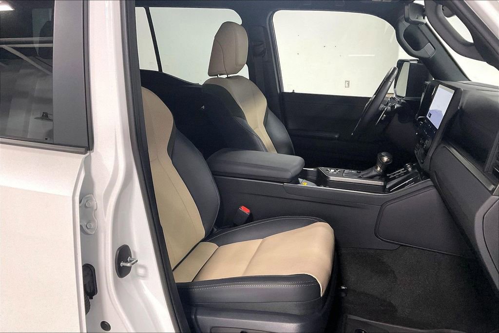 Used 2025 Lexus GX 550 image 10
