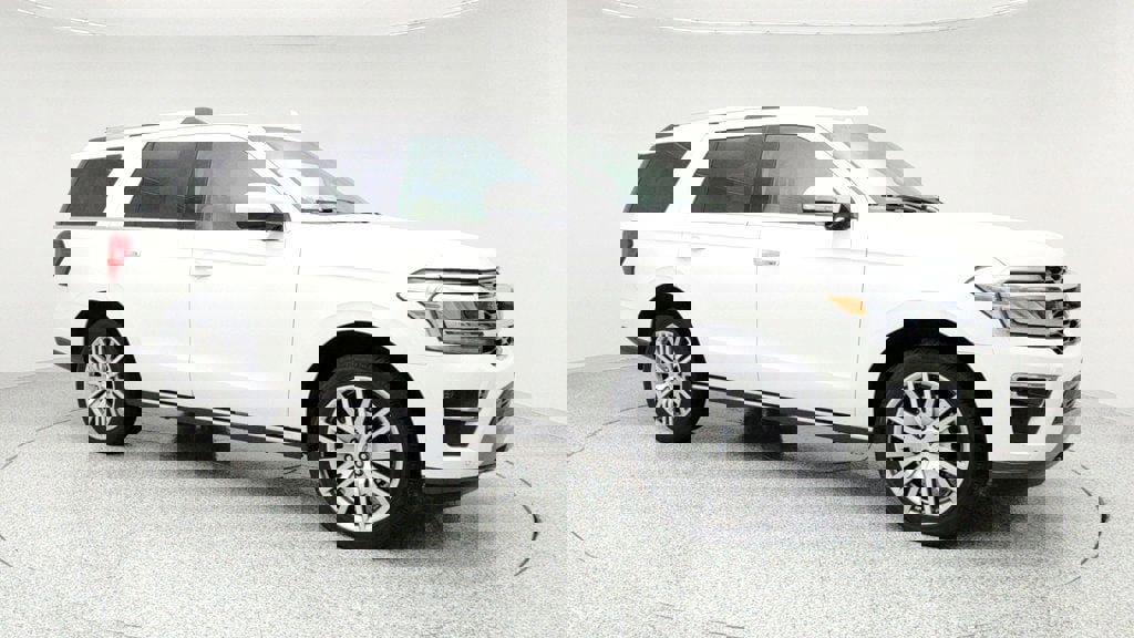 Used 2023 Ford Expedition Limited image 3