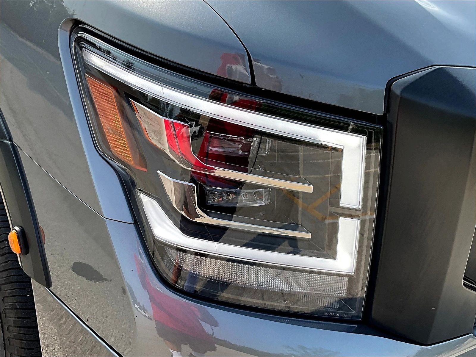 Certified 2024 Nissan Titan PRO-4X AWD/4WD image 31