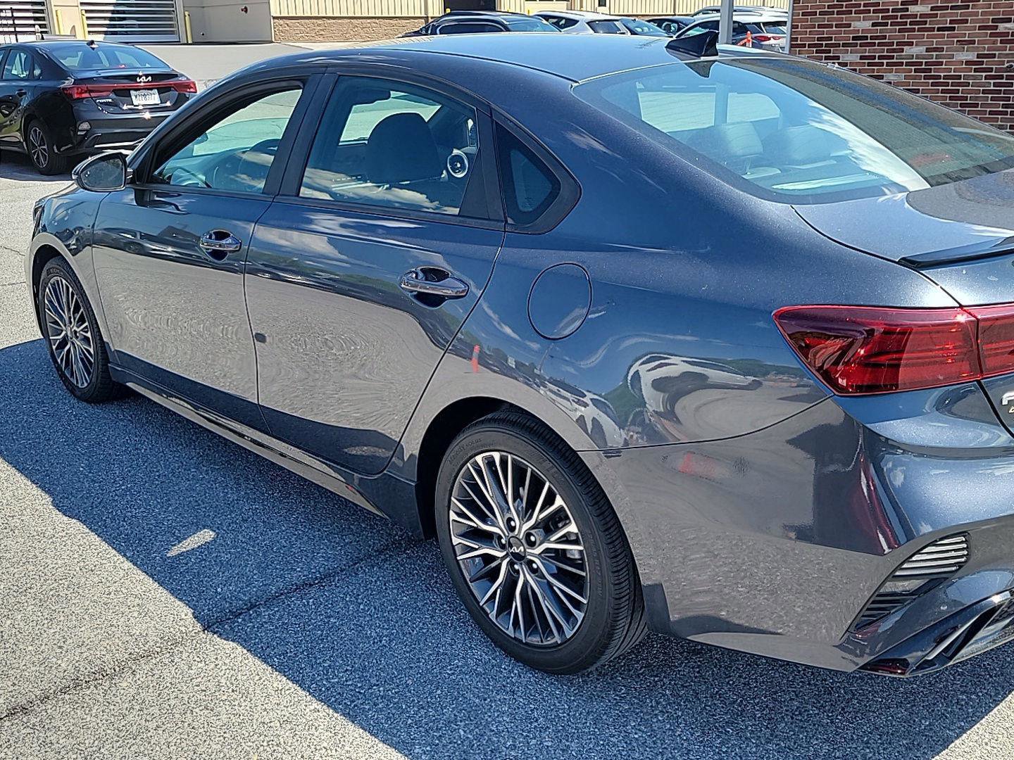 Used 2023 Kia Forte GT-Line FWD image 3