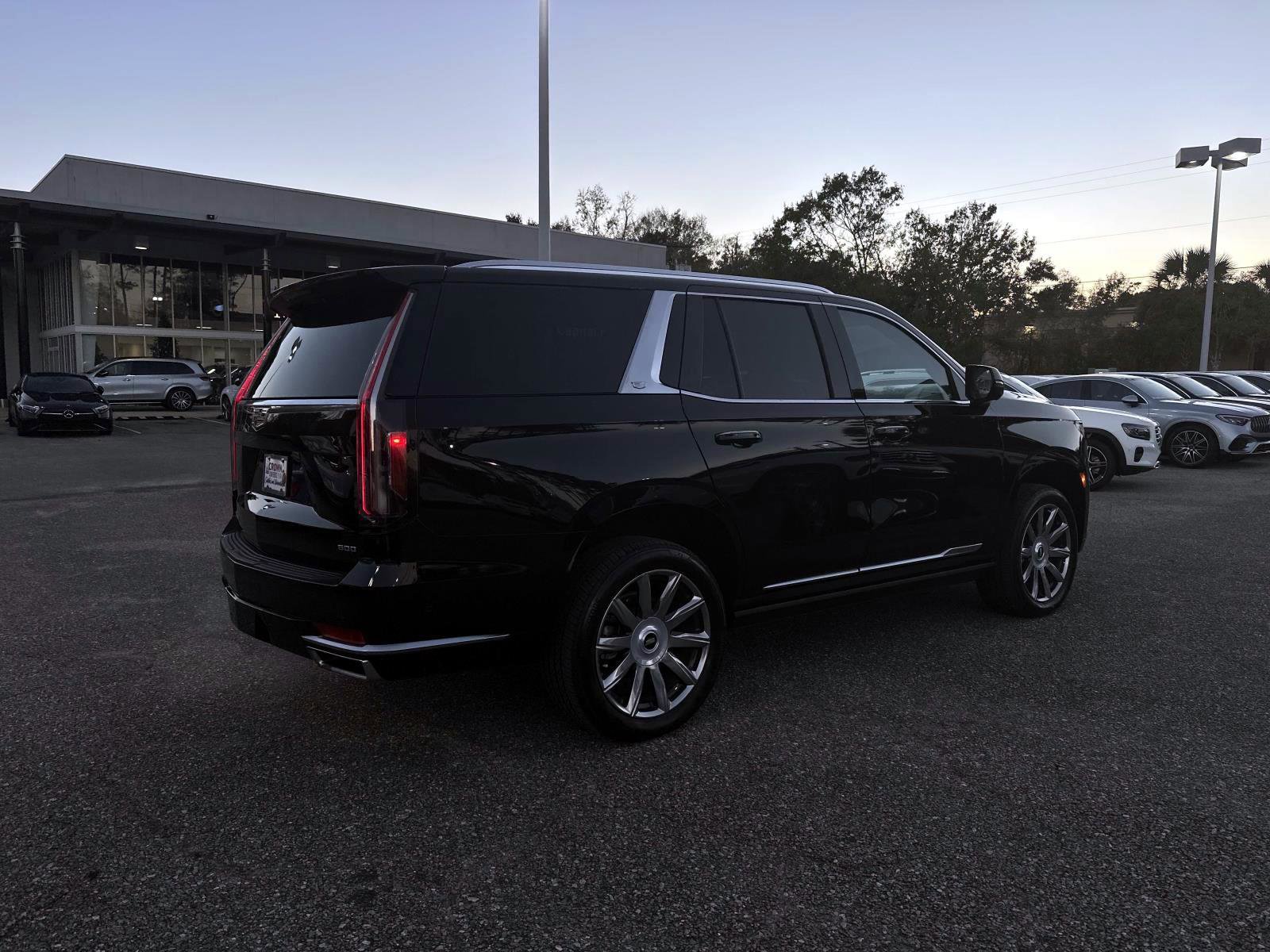 Used 2024 Cadillac Escalade Premium Luxury Platinum image 5