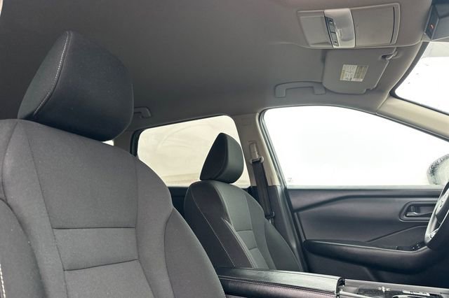 Used 2024 Nissan Rogue S image 19