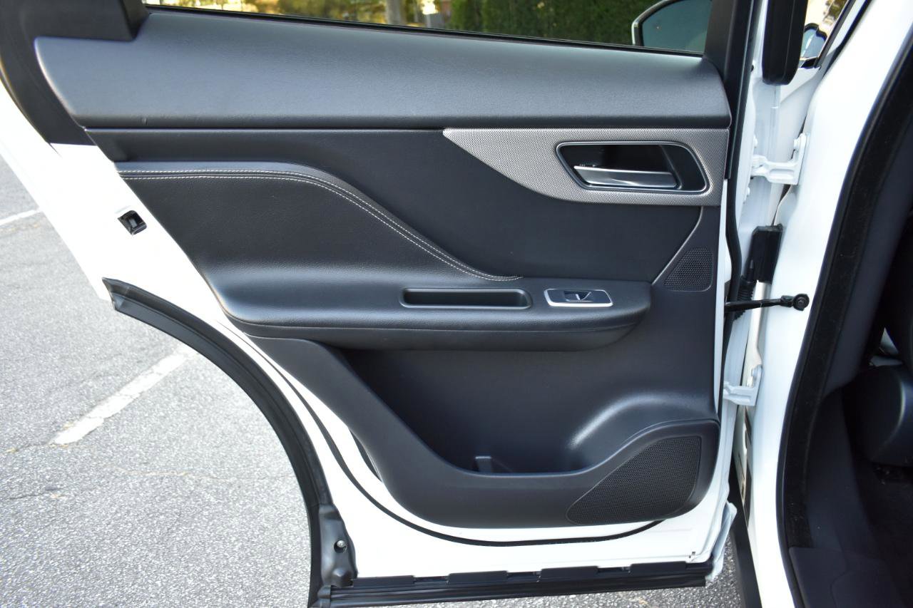 Used 2018 Jaguar F-PACE S AWD/4WD image 33