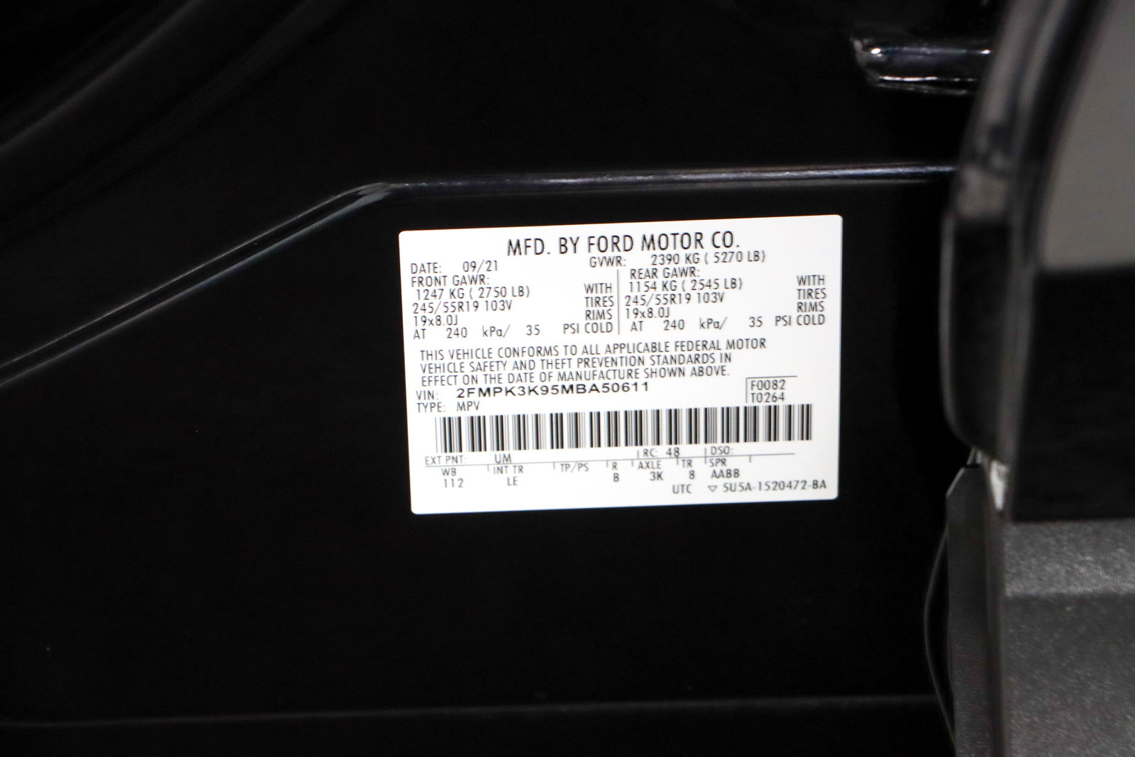 Used 2021 Ford Edge Titanium w/ Cargo Accessory Package image 32