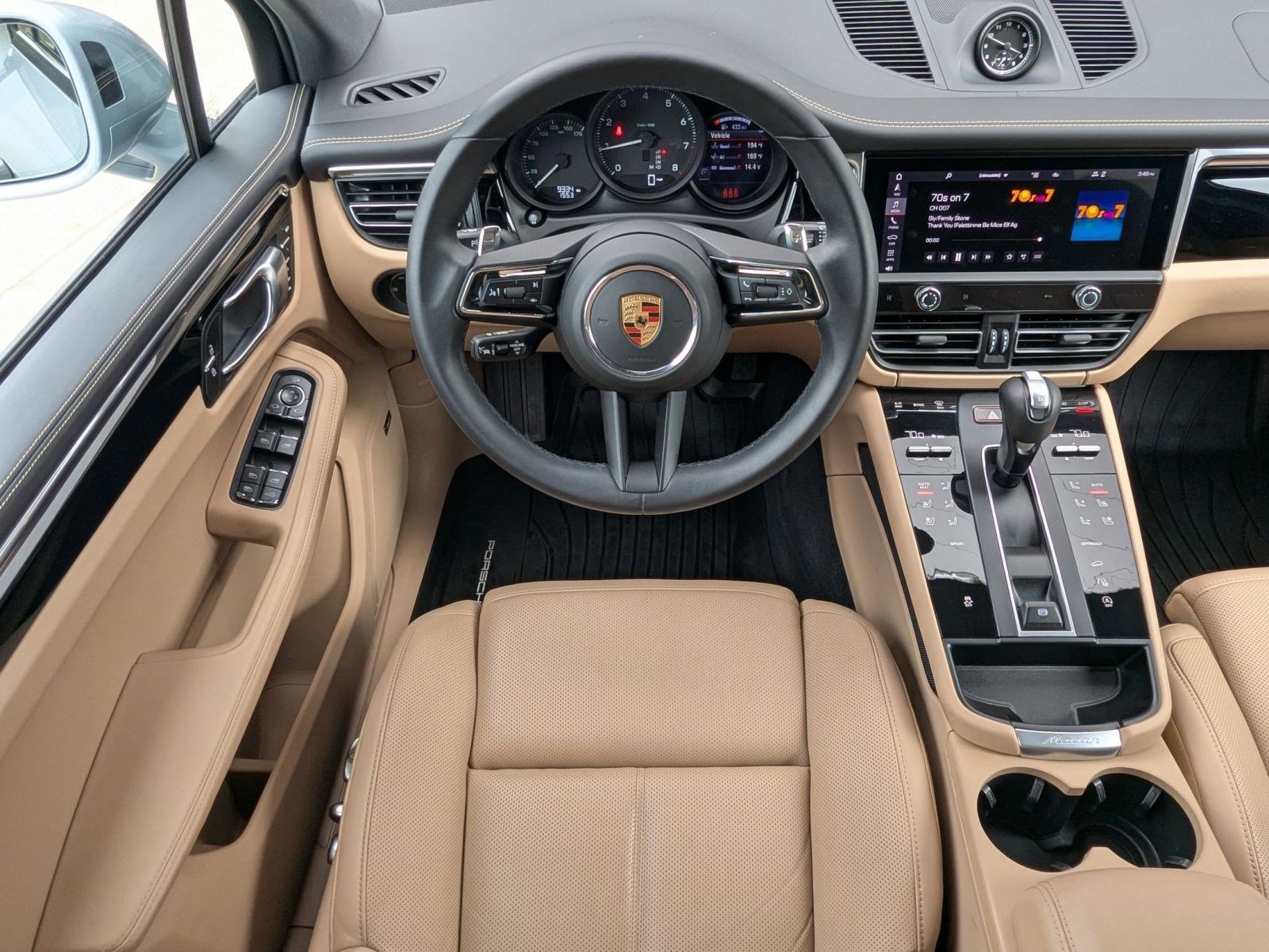 Certified 2026 Porsche Macan AWD/4WD image 15