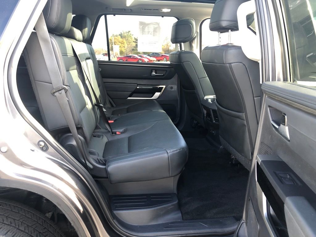 Used 2023 Toyota Sequoia Limited image 27