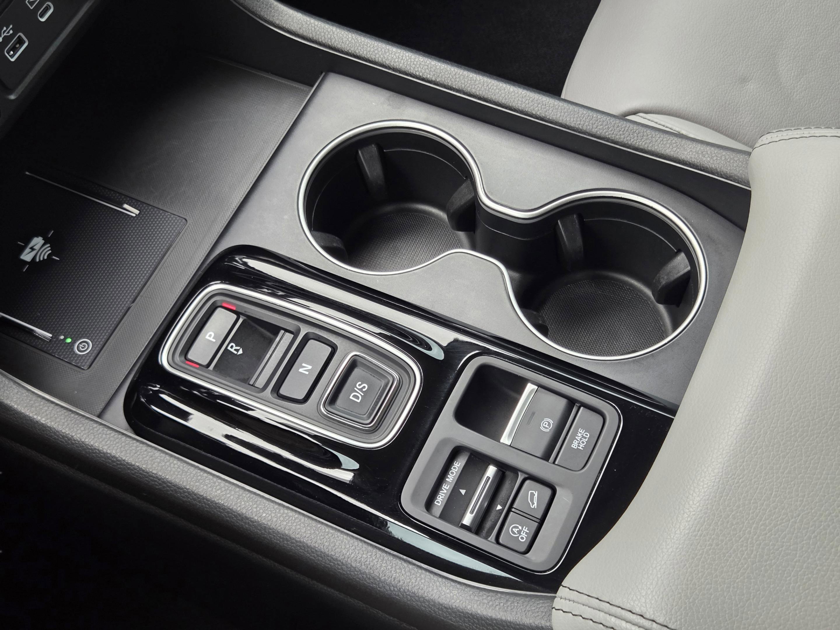 Certified 2024 Honda Pilot Touring image 16