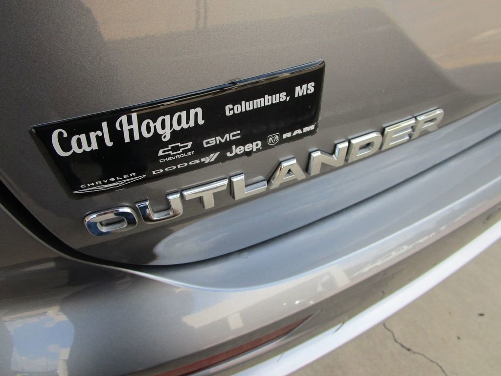 Used 2024 Mitsubishi Outlander SE image 10