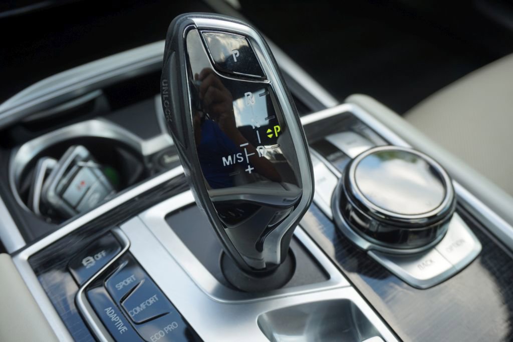 Used 2019 BMW 750i w/ Executive Package image 52