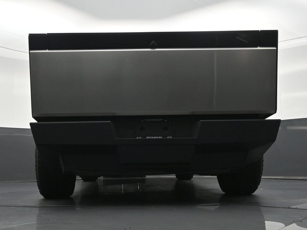 Used 2024 Tesla Cybertruck AWD Crew Cab image 25