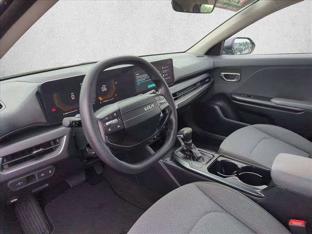 Used 2025 Kia K4 FWD image 11