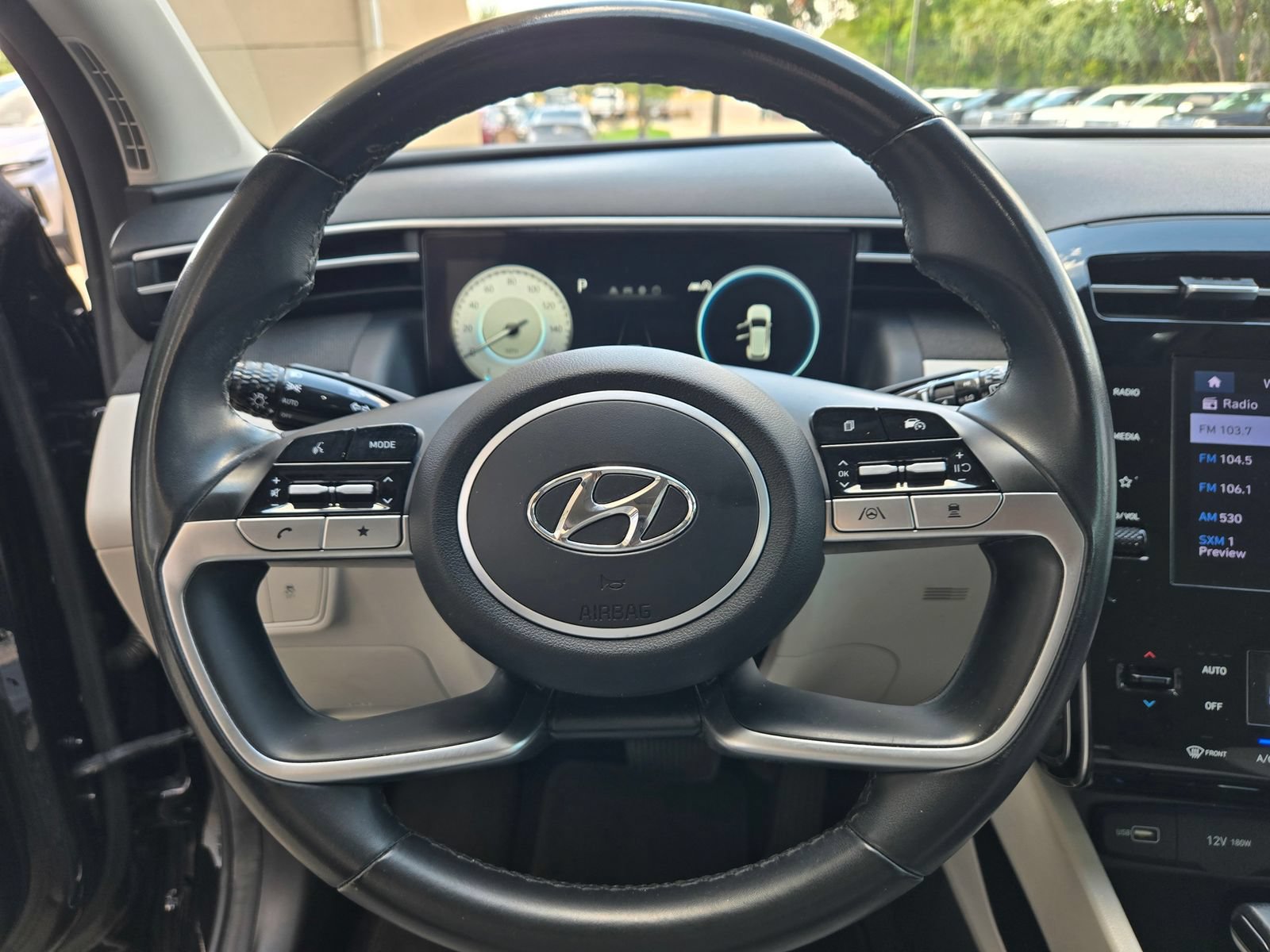Used 2022 Hyundai Tucson SEL w/ Convenience + Premium Package FWD image 11