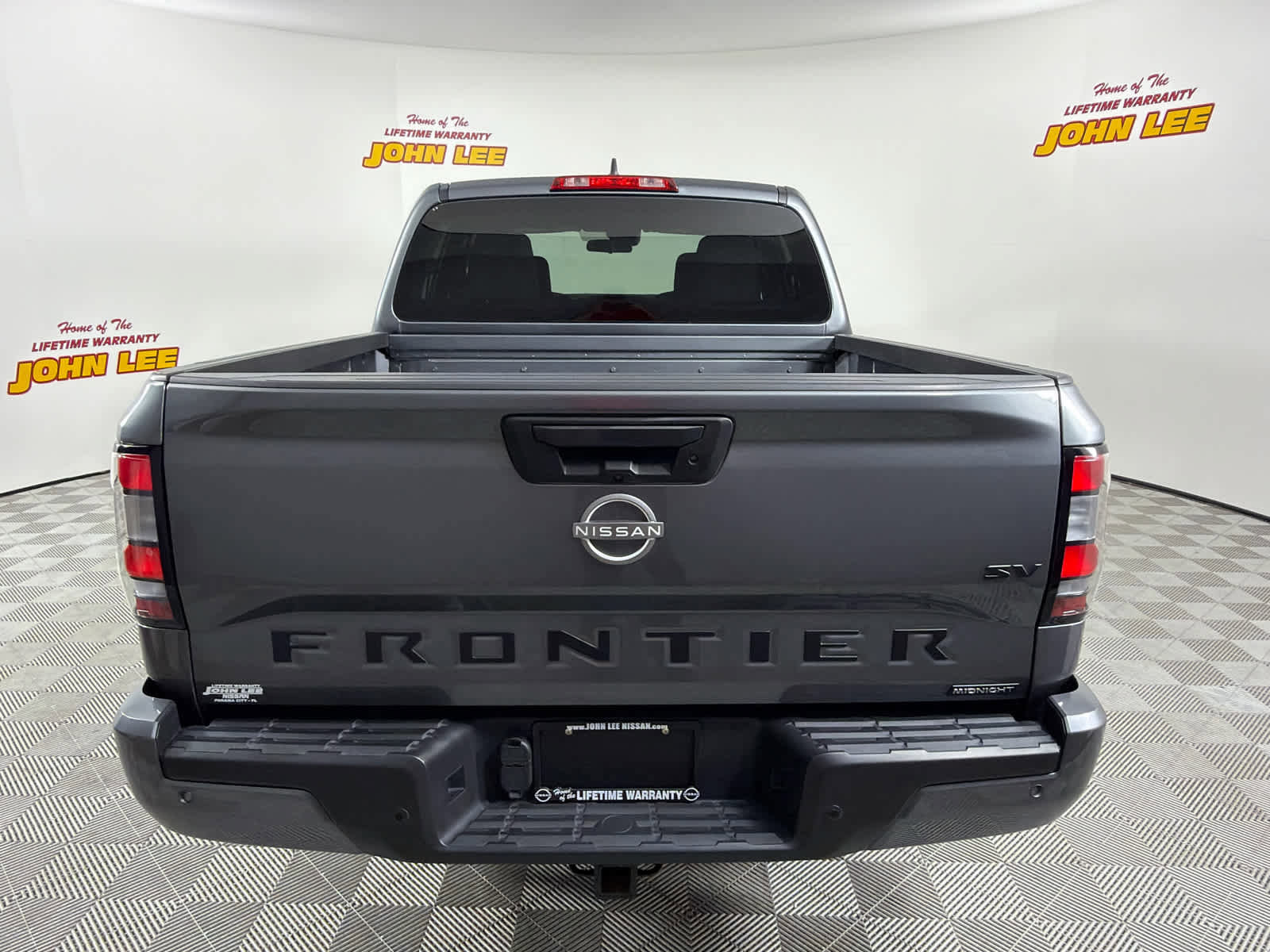 Certified 2023 Nissan Frontier SV w/ Midnight Edition Package RWD image 4
