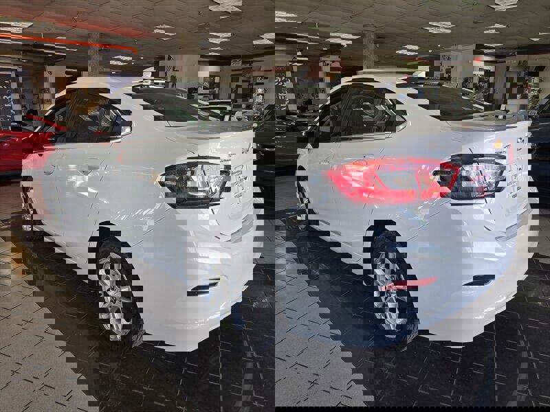 Used 2018 Chevrolet Cruze LT image 6