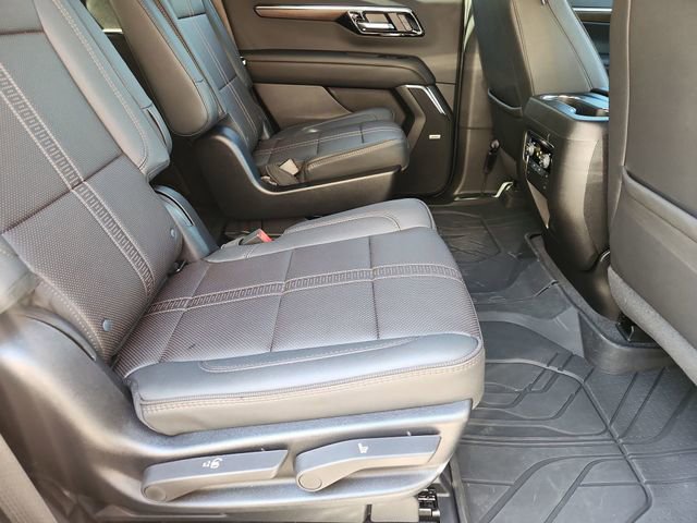 Used 2025 Chevrolet Tahoe High Country image 28