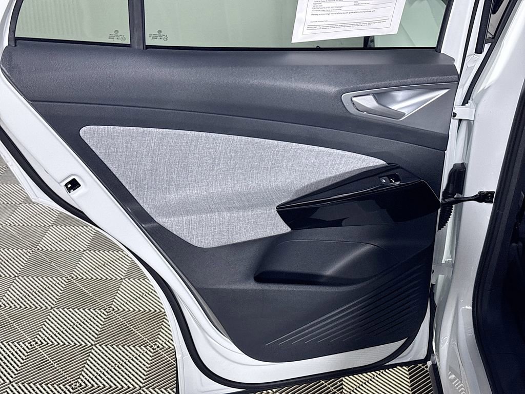 Used 2024 Volkswagen ID.4 2WD image 20