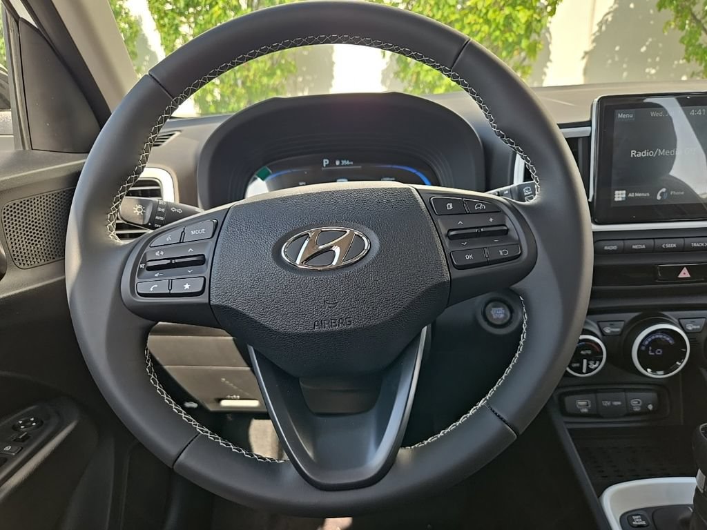 New 2026 Hyundai Venue SEL FWD image 31