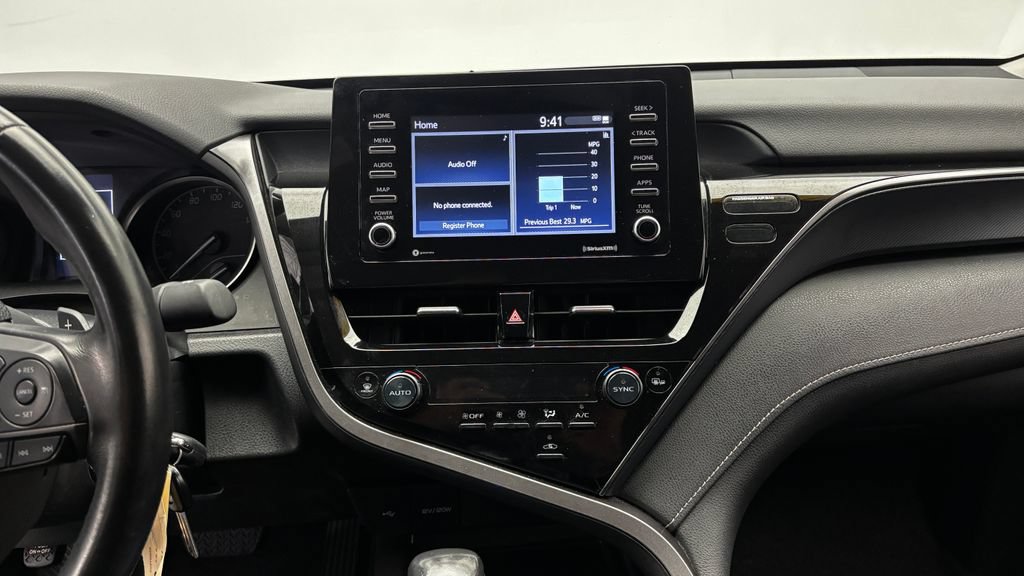 Used 2024 Toyota Camry SE FWD image 18